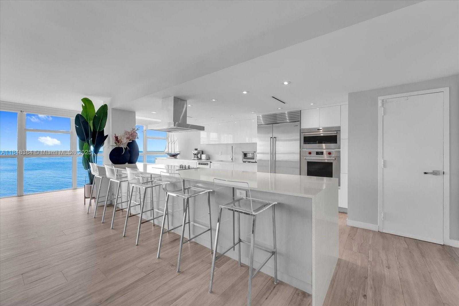 Small Image of 600 GRAPETREE DR #11CN, Key Biscayne Number 12