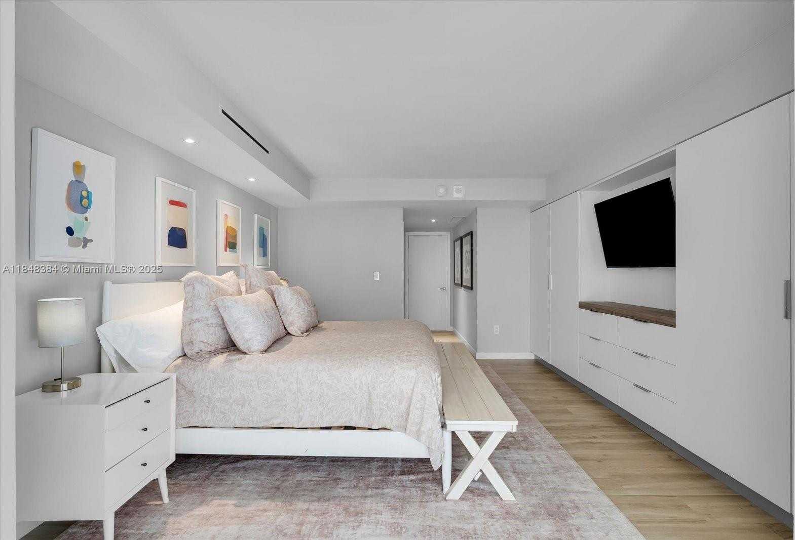 Small Image of 600 GRAPETREE DR #11CN, Key Biscayne Number 27