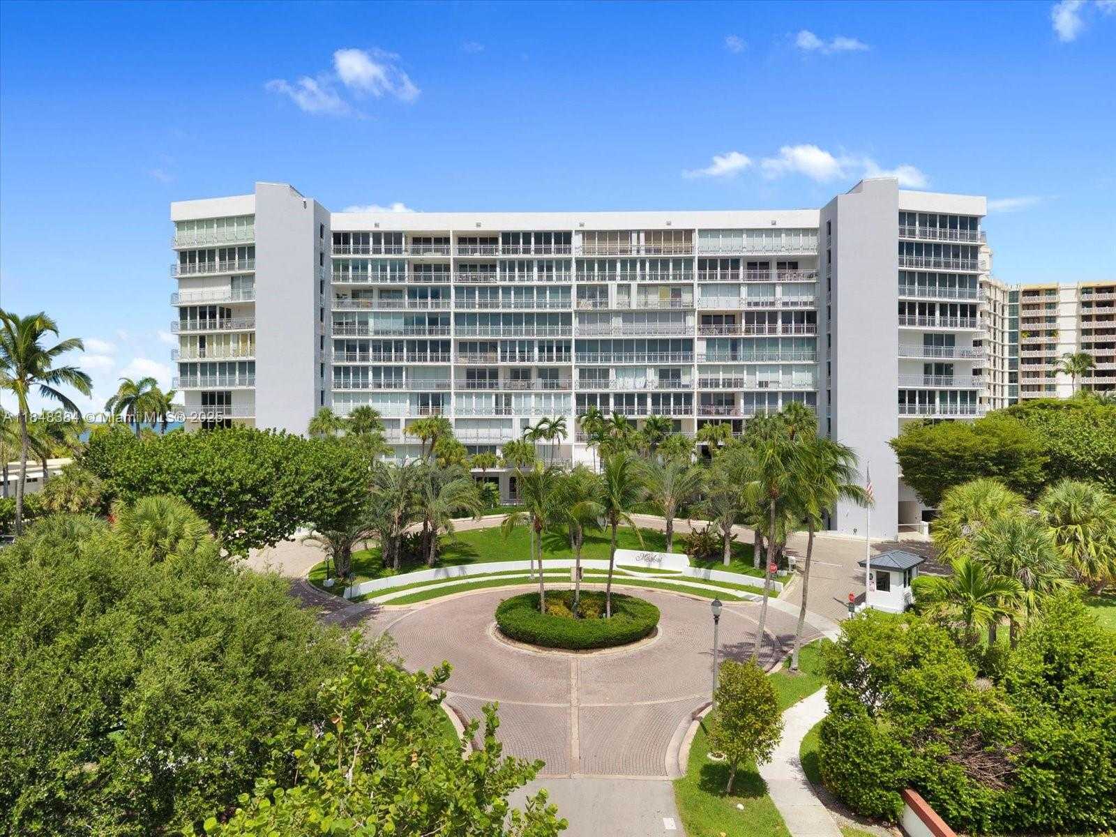 Small Image of 600 GRAPETREE DR #11CN, Key Biscayne Number 34