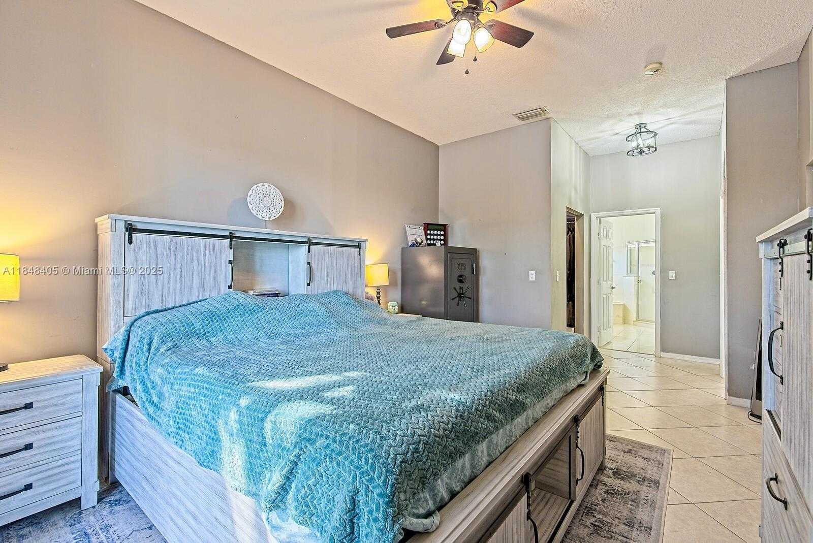 Small Image of 1921 SOUTH EAST 16TH AVE #1921, Homestead Number 11