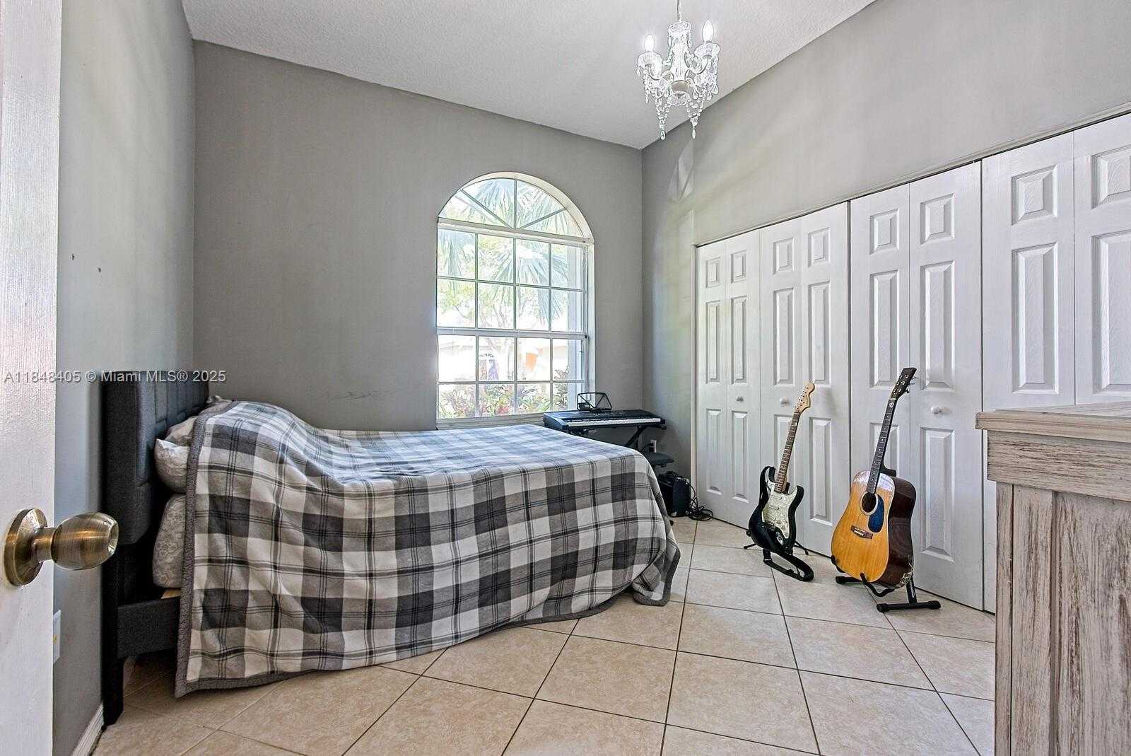 Small Image of 1921 SOUTH EAST 16TH AVE #1921, Homestead Number 16