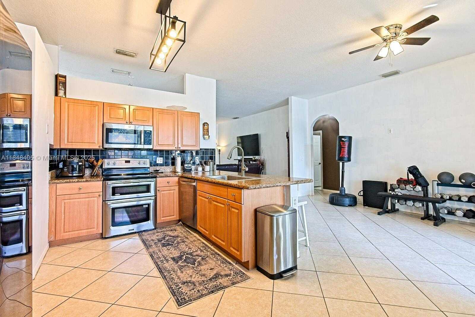 Small Image of 1921 SOUTH EAST 16TH AVE #1921, Homestead Number 9