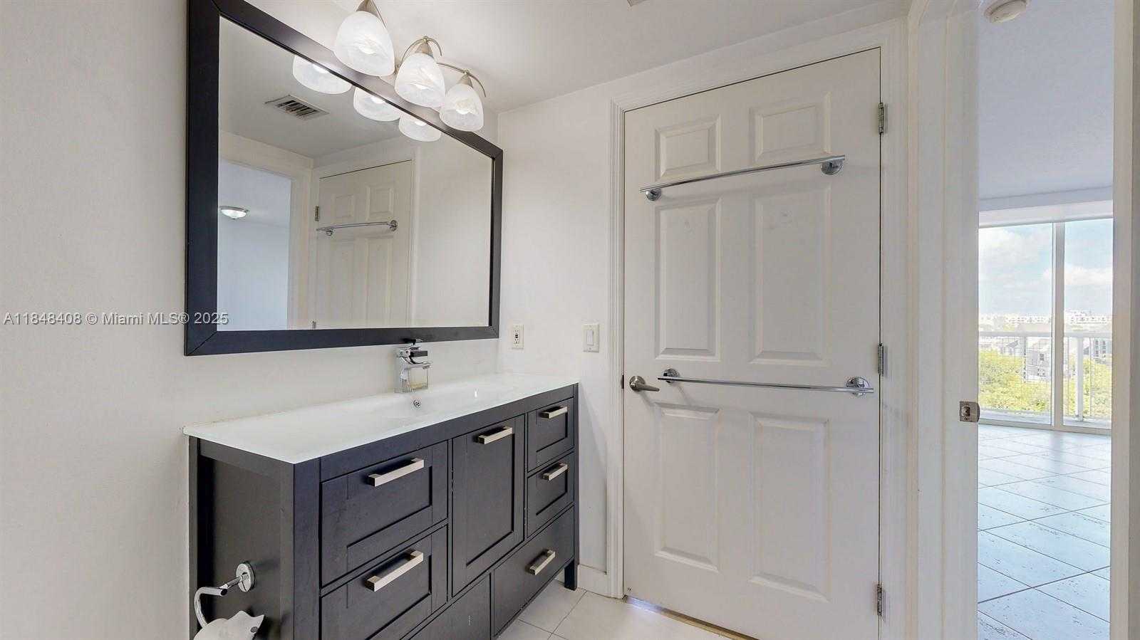 Small Image of 900 SOUTH WEST 8TH ST #605, Miami Number 11