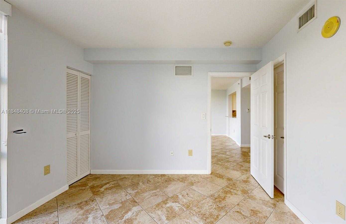 Small Image of 900 SOUTH WEST 8TH ST #605, Miami Number 13