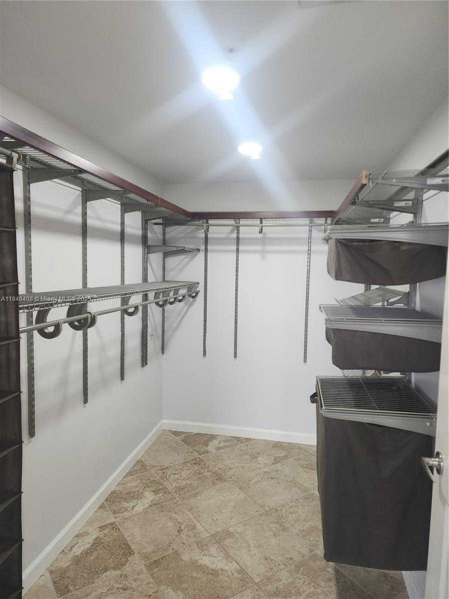Small Image of 900 SOUTH WEST 8TH ST #605, Miami Number 16