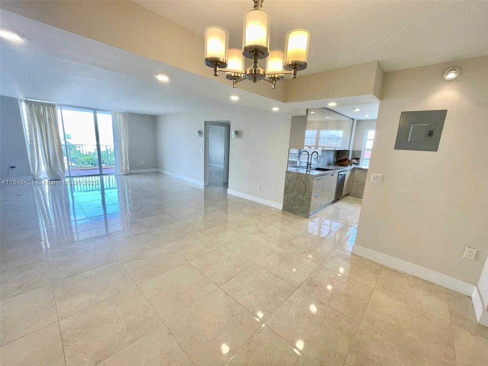 Small Image of 2851 NORTH EAST 183RD ST #802E, Aventura Number 4