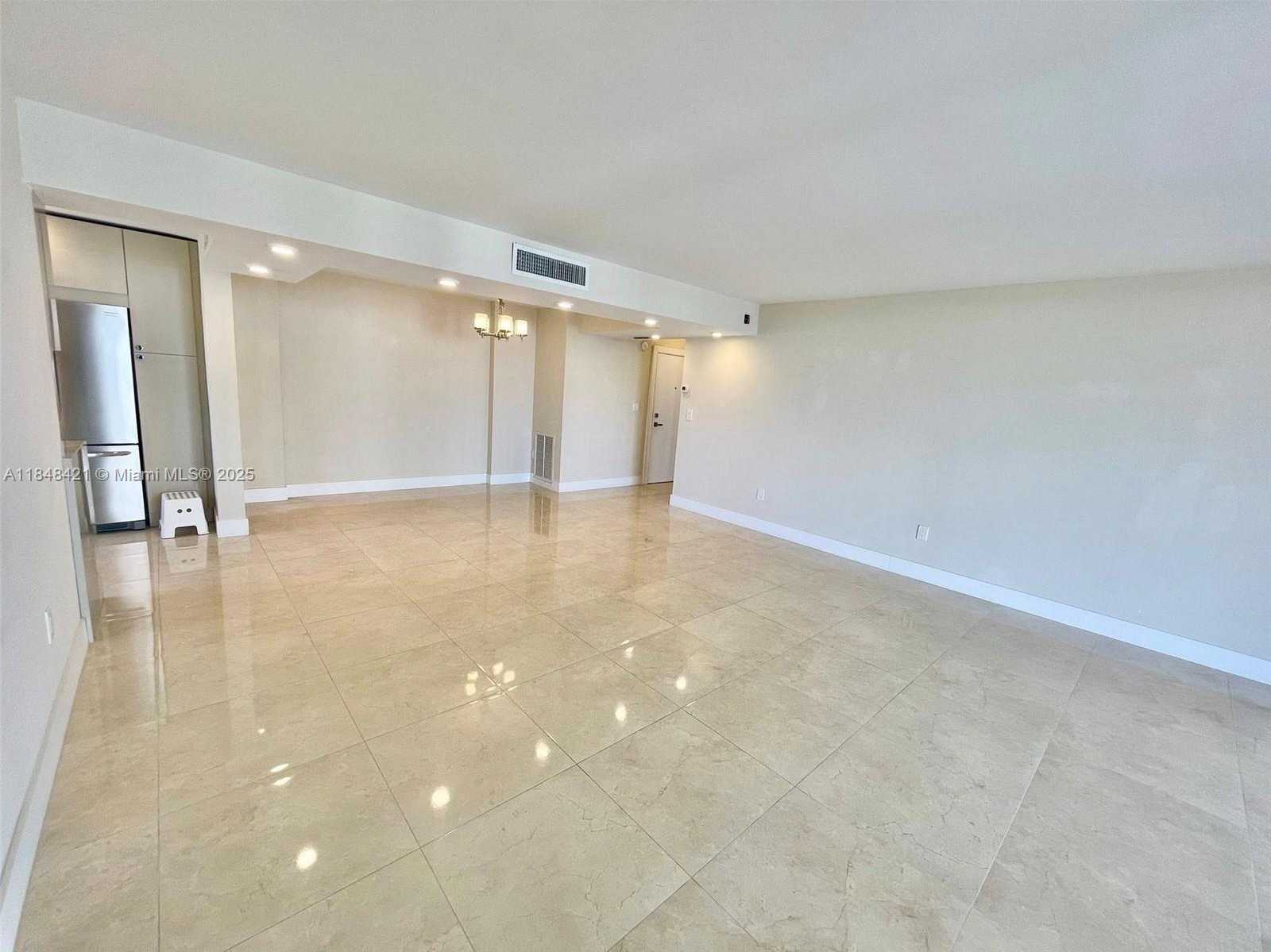 Small Image of 2851 NORTH EAST 183RD ST #802E, Aventura Number 5