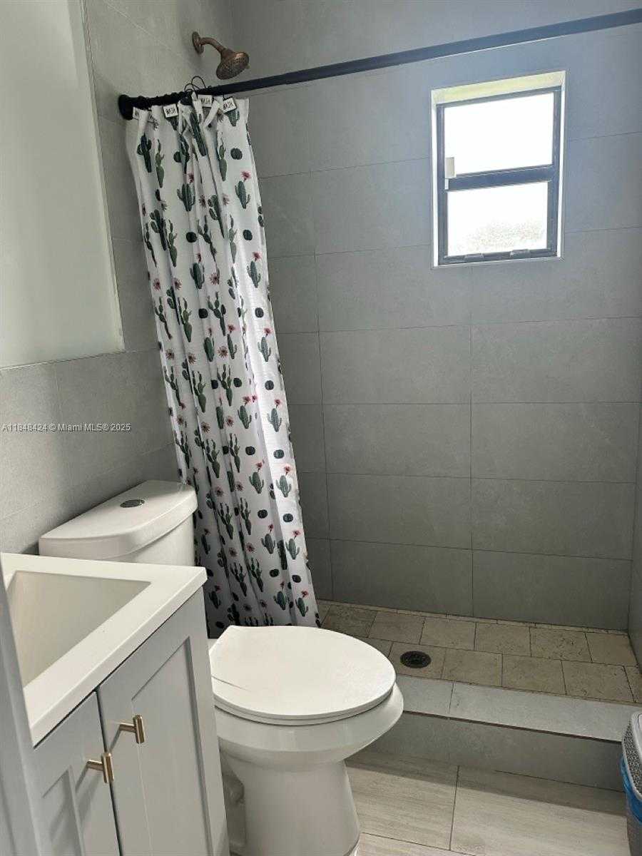 Small Image of North Miami Number 16