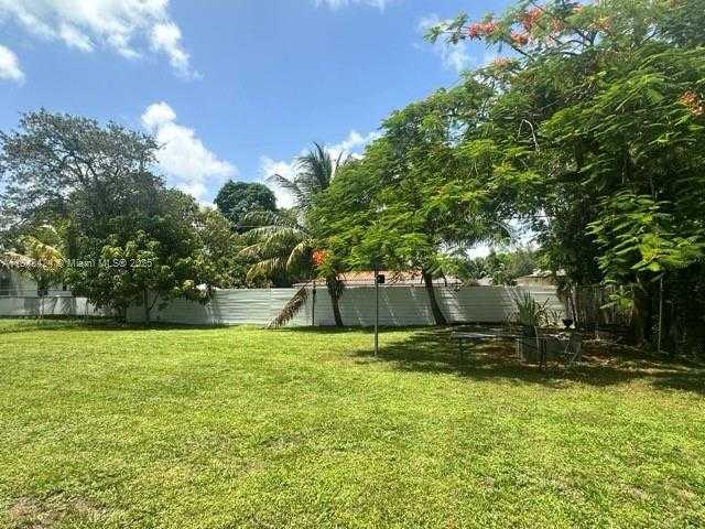 Small Image of North Miami Number 17