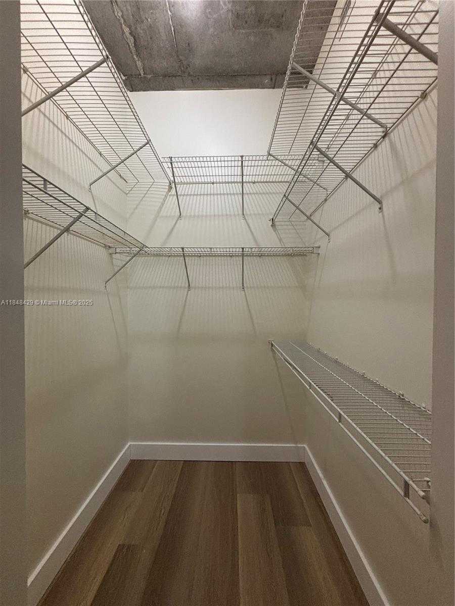 Small Image of 2001 BISCAYNE BLVD #2217, Miami Number 12