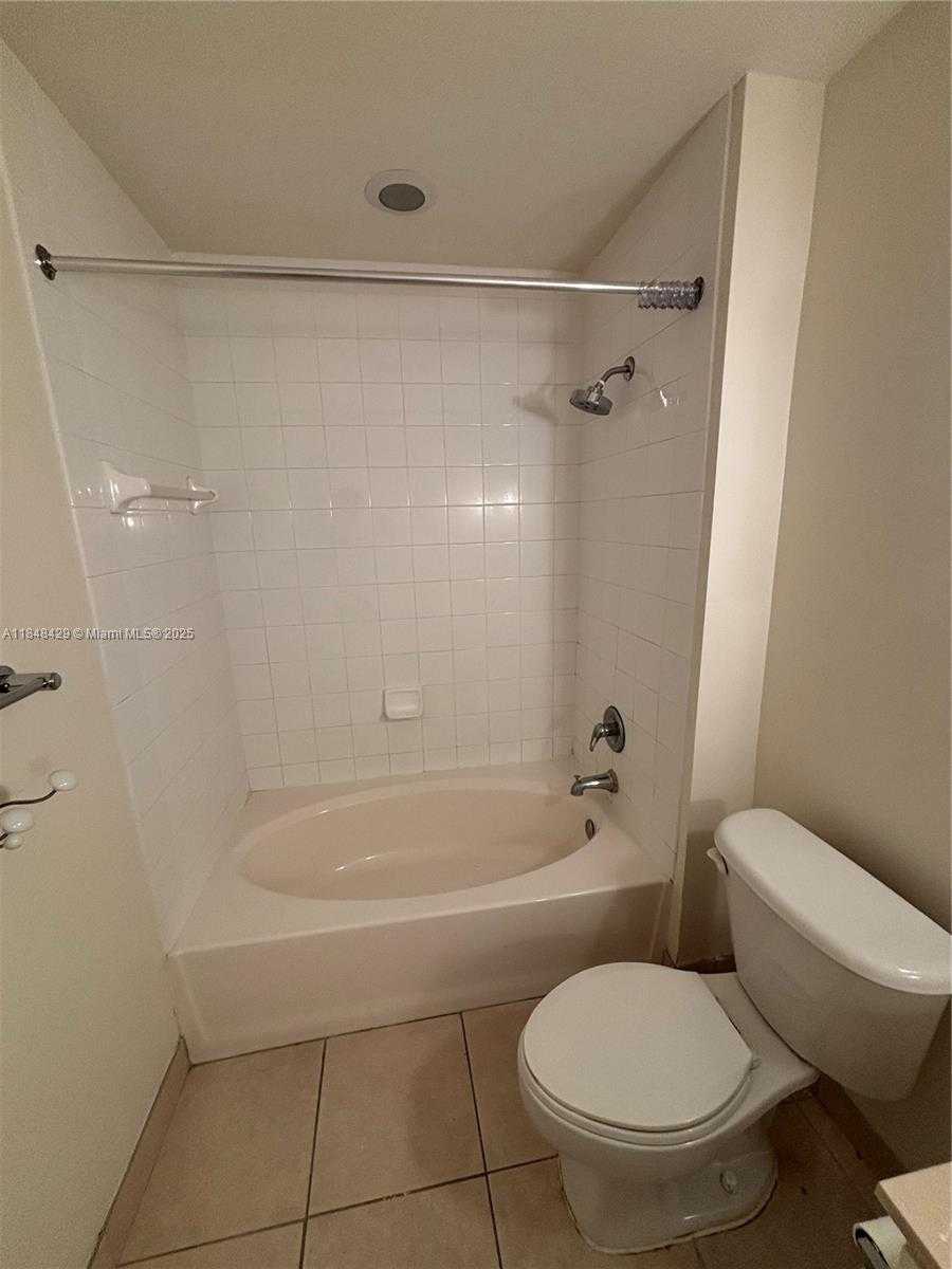 Small Image of 2001 BISCAYNE BLVD #2217, Miami Number 17