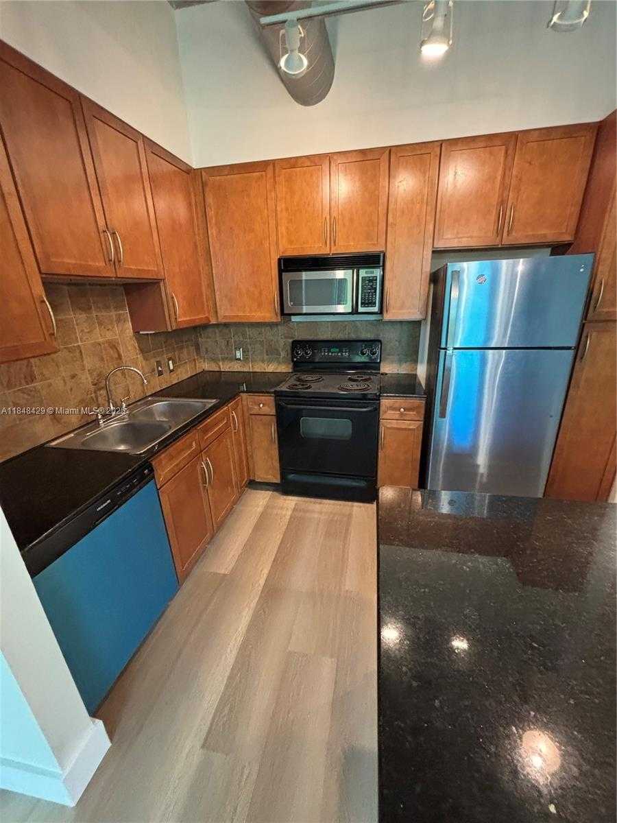 Small Image of 2001 BISCAYNE BLVD #2217, Miami Number 6