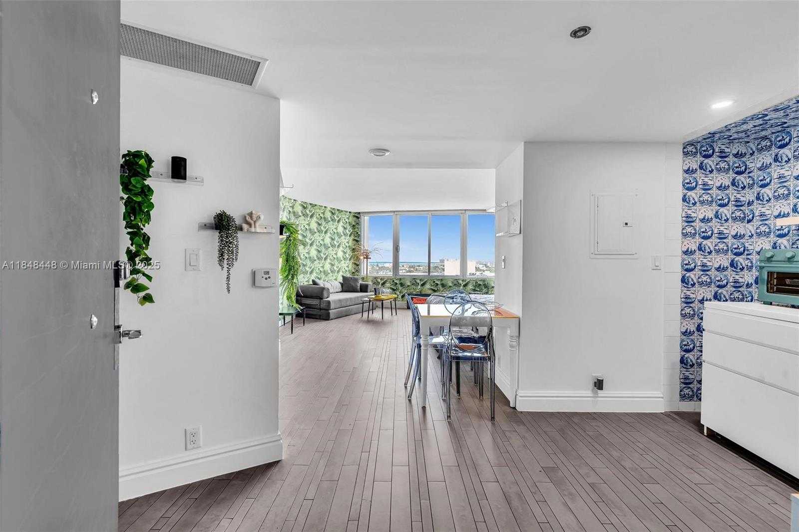 Small Image of 1100 WEST AVE #1019, Miami Beach Number 2