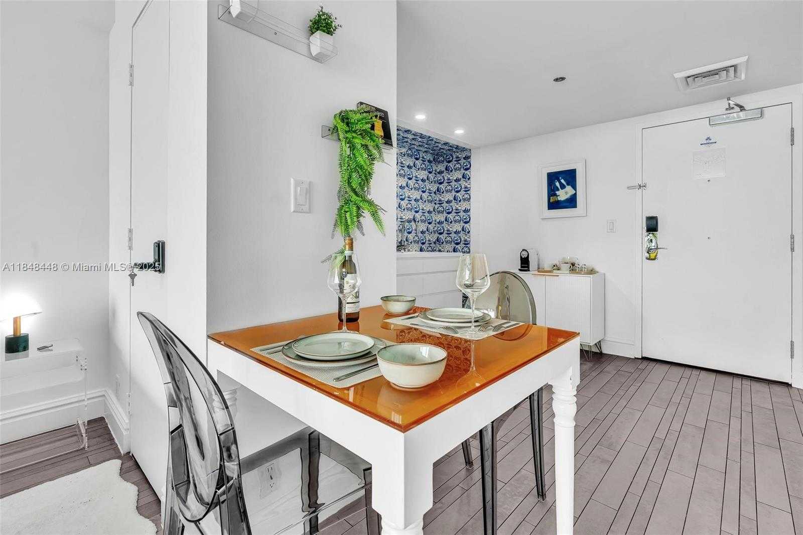 Small Image of 1100 WEST AVE #1019, Miami Beach Number 24