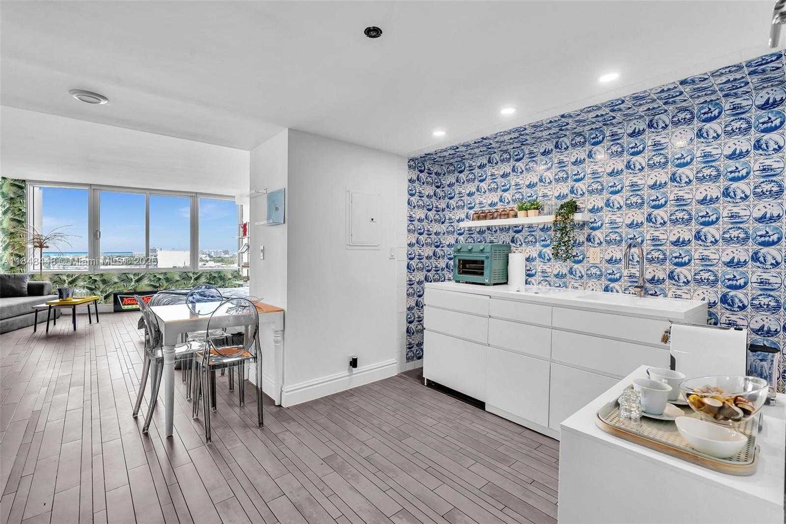 Small Image of 1100 WEST AVE #1019, Miami Beach Number 3