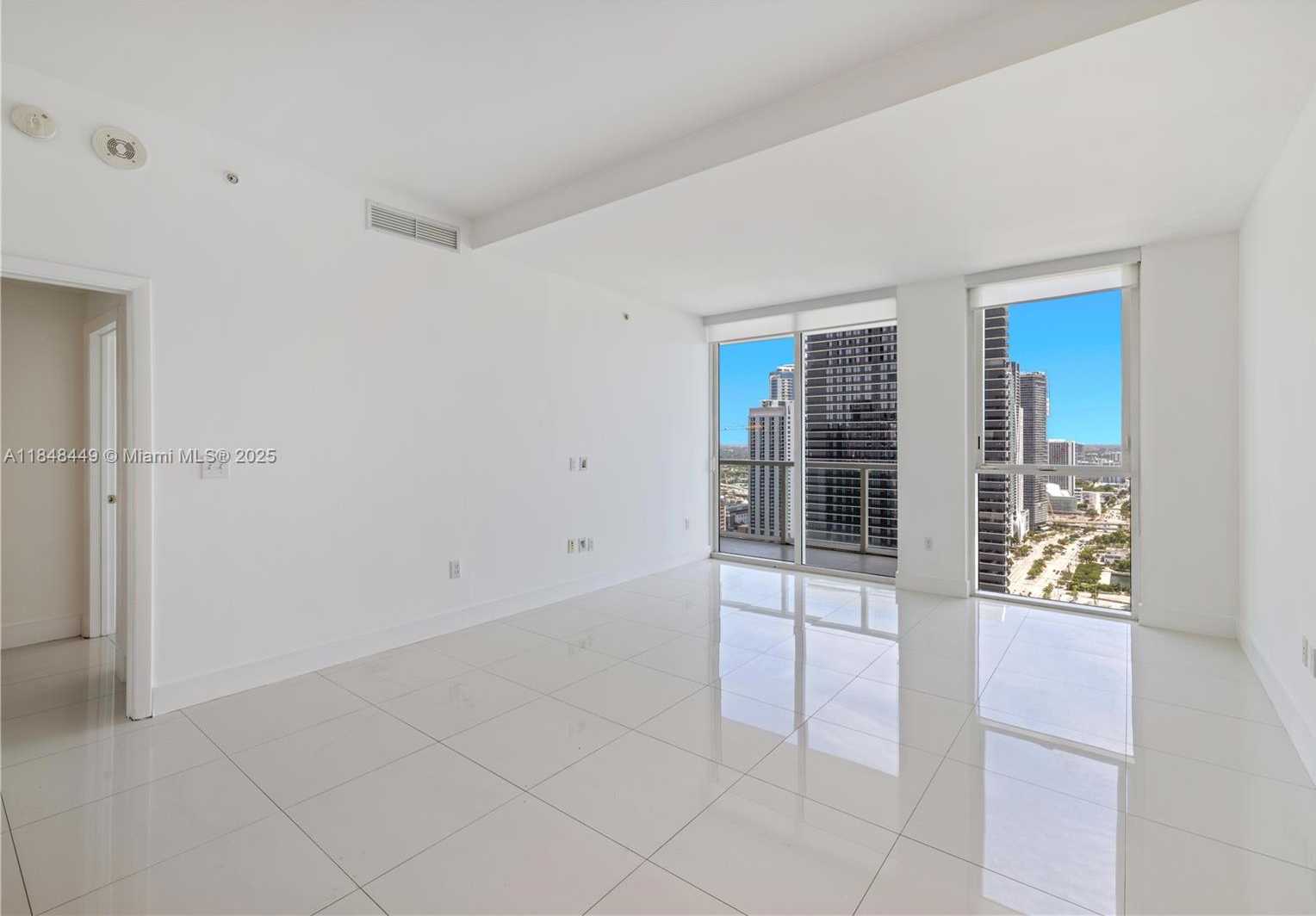 Small Image of 244 BISCAYNE BLVD #3904, Miami Number 10