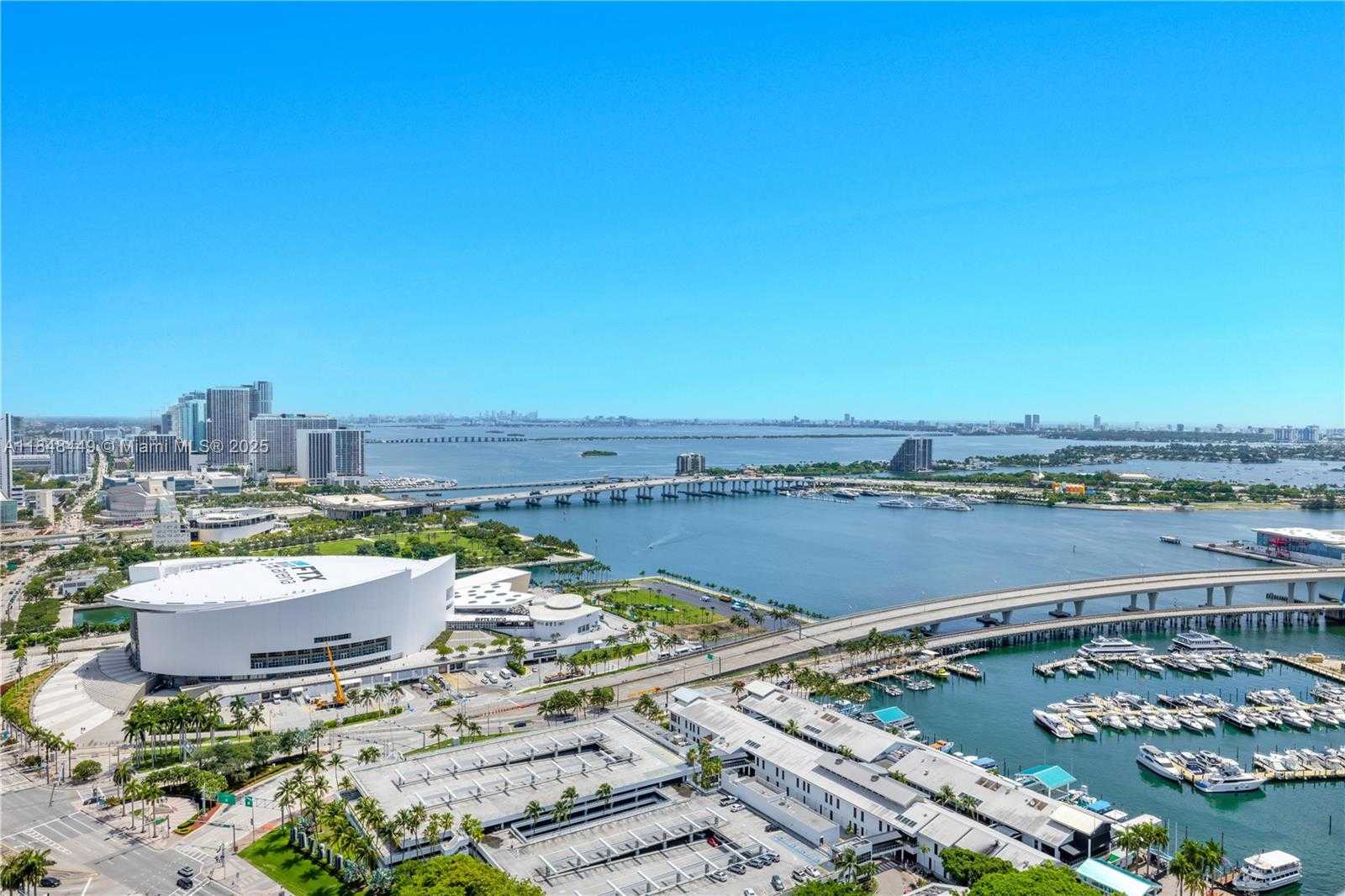 Small Image of 244 BISCAYNE BLVD #3904, Miami Number 17