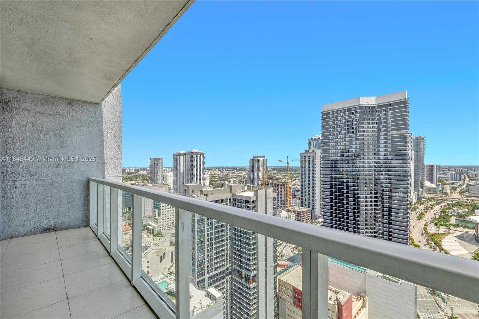 Small Image of 244 BISCAYNE BLVD #3904, Miami Number 3