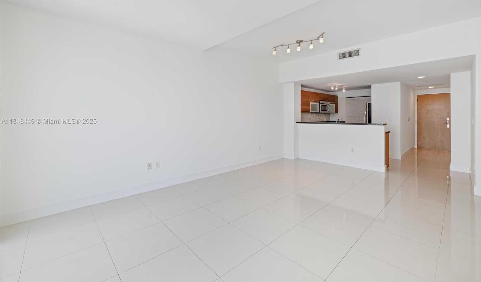 Small Image of 244 BISCAYNE BLVD #3904, Miami Number 5