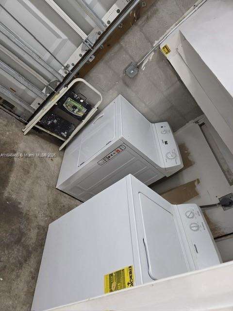 Small Image of 18921 NORTH WEST 63RD CT CIR, Hialeah Number 17