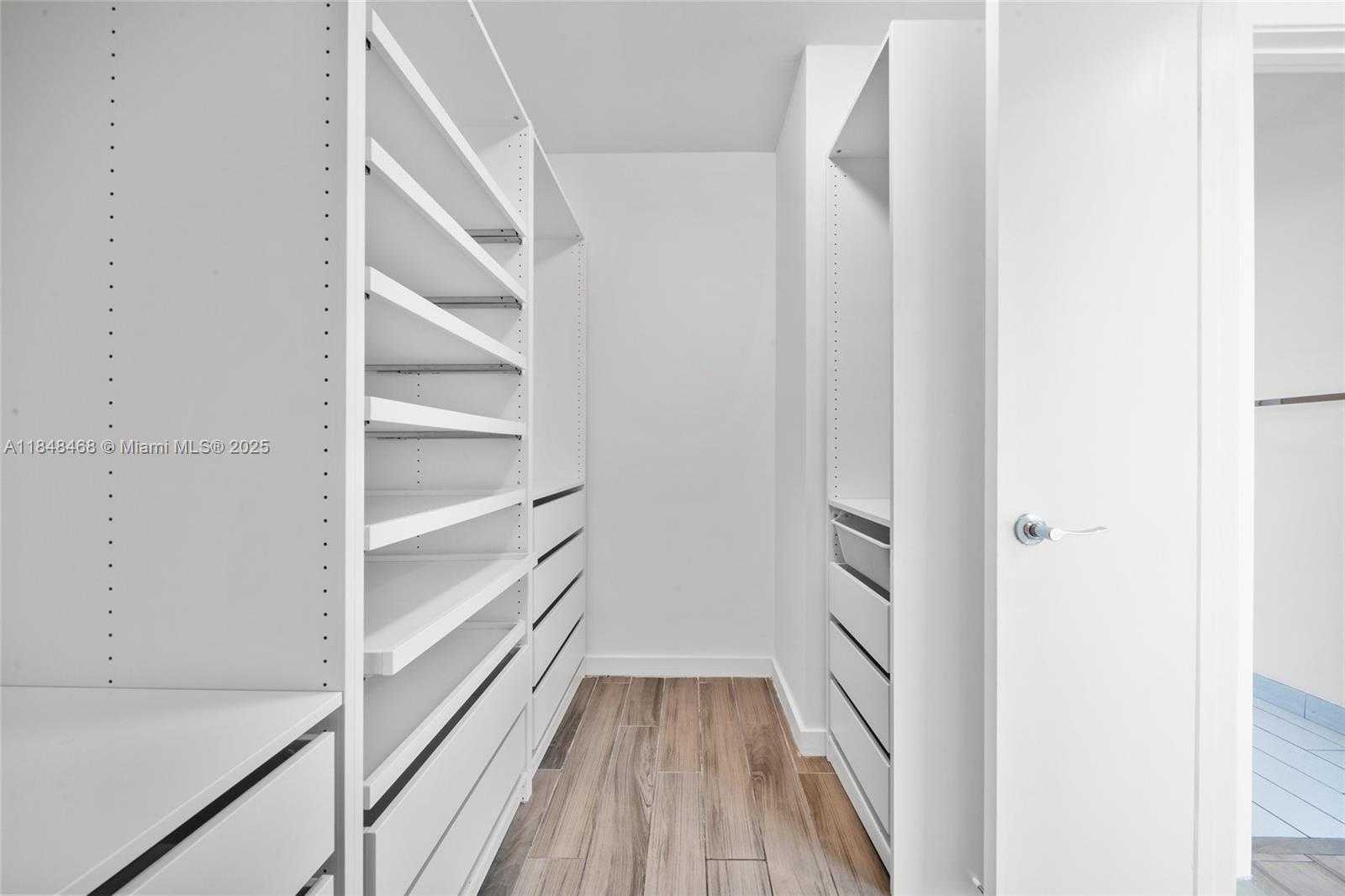 Small Image of 999 SOUTH WEST 1ST AVE #2406, Miami Number 14