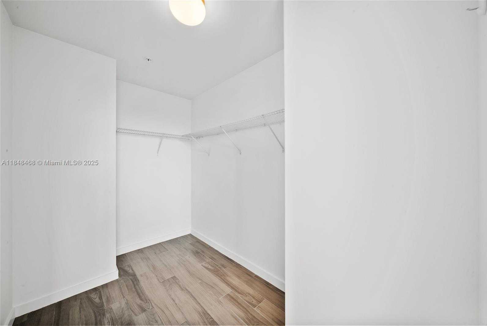 Small Image of 999 SOUTH WEST 1ST AVE #2406, Miami Number 22