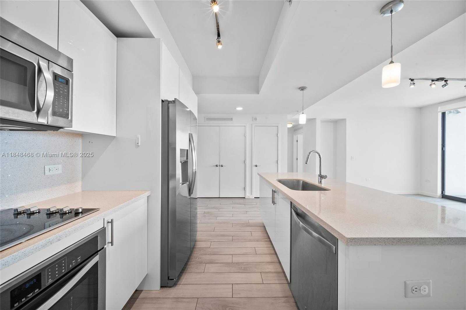 Small Image of 999 SOUTH WEST 1ST AVE #2406, Miami Number 5