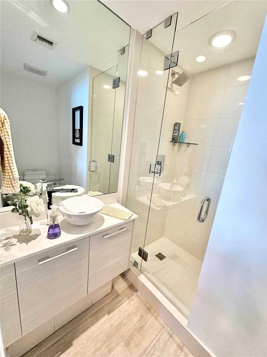 Small Image of 650 NORTH EAST 32ND ST #1404, Miami Number 16