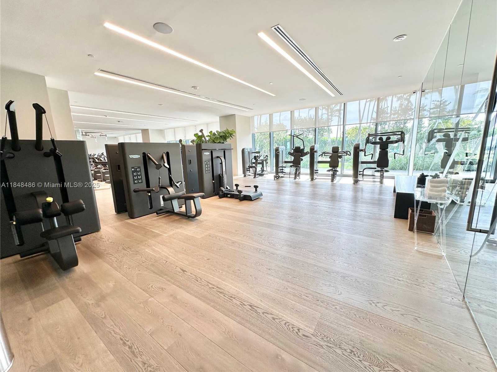 Small Image of 650 NORTH EAST 32ND ST #1404, Miami Number 32