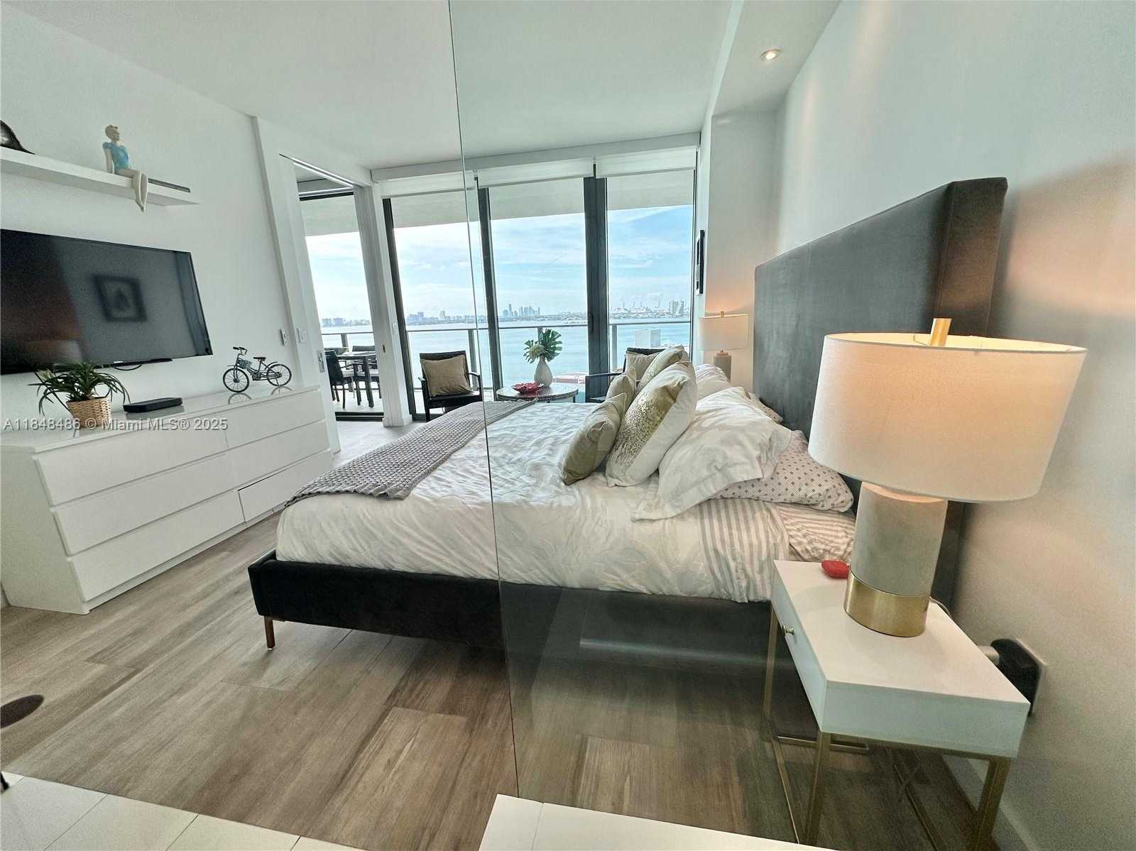 Small Image of 650 NORTH EAST 32ND ST #1404, Miami Number 9