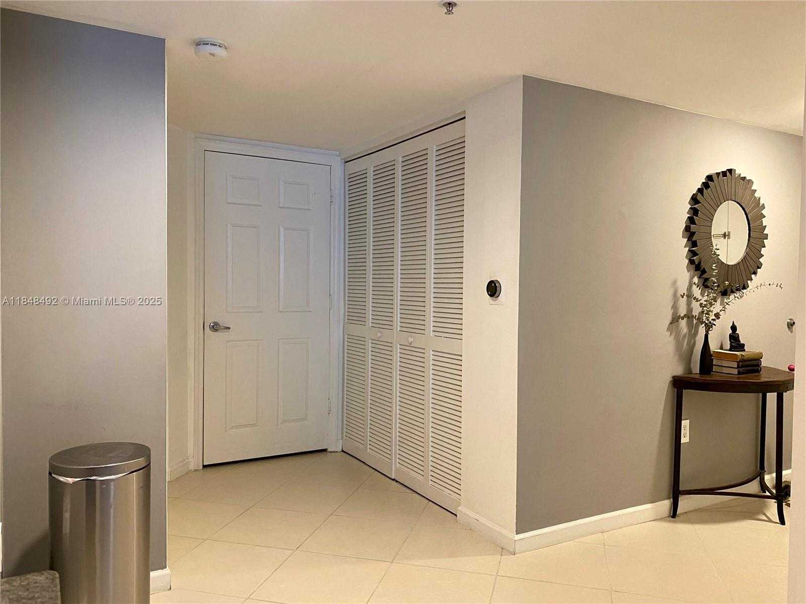 Small Image of 1155 BRICKELL BAY DR #302, Miami Number 15