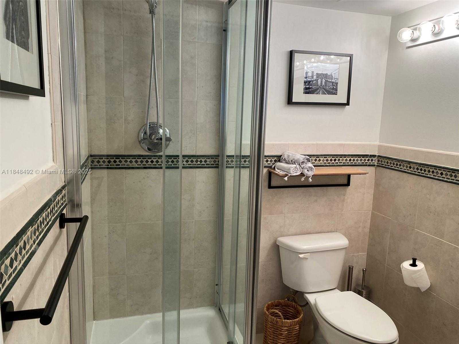 Small Image of 1155 BRICKELL BAY DR #302, Miami Number 18