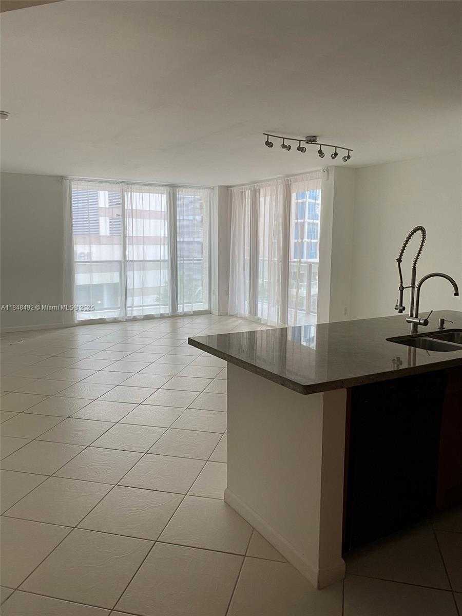 Small Image of 1155 BRICKELL BAY DR #302, Miami Number 24