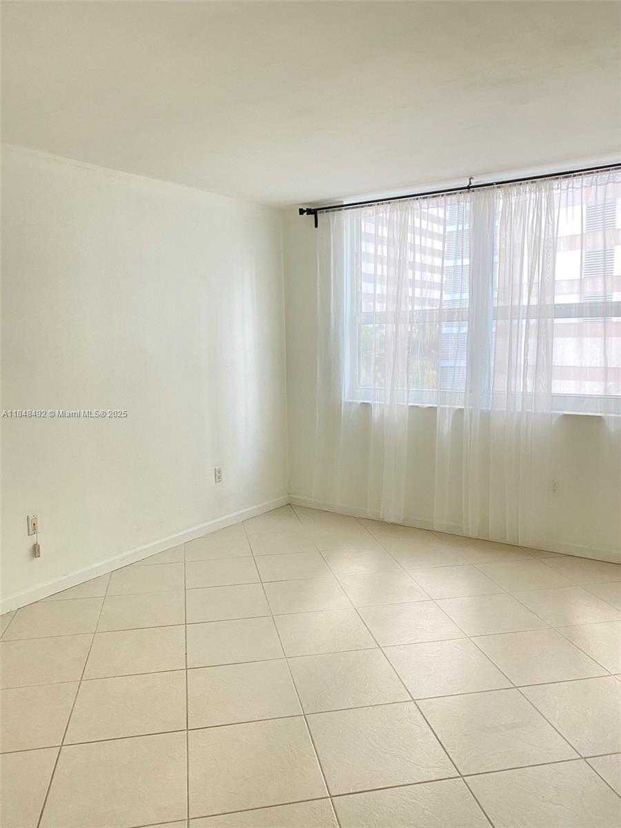 Small Image of 1155 BRICKELL BAY DR #302, Miami Number 26