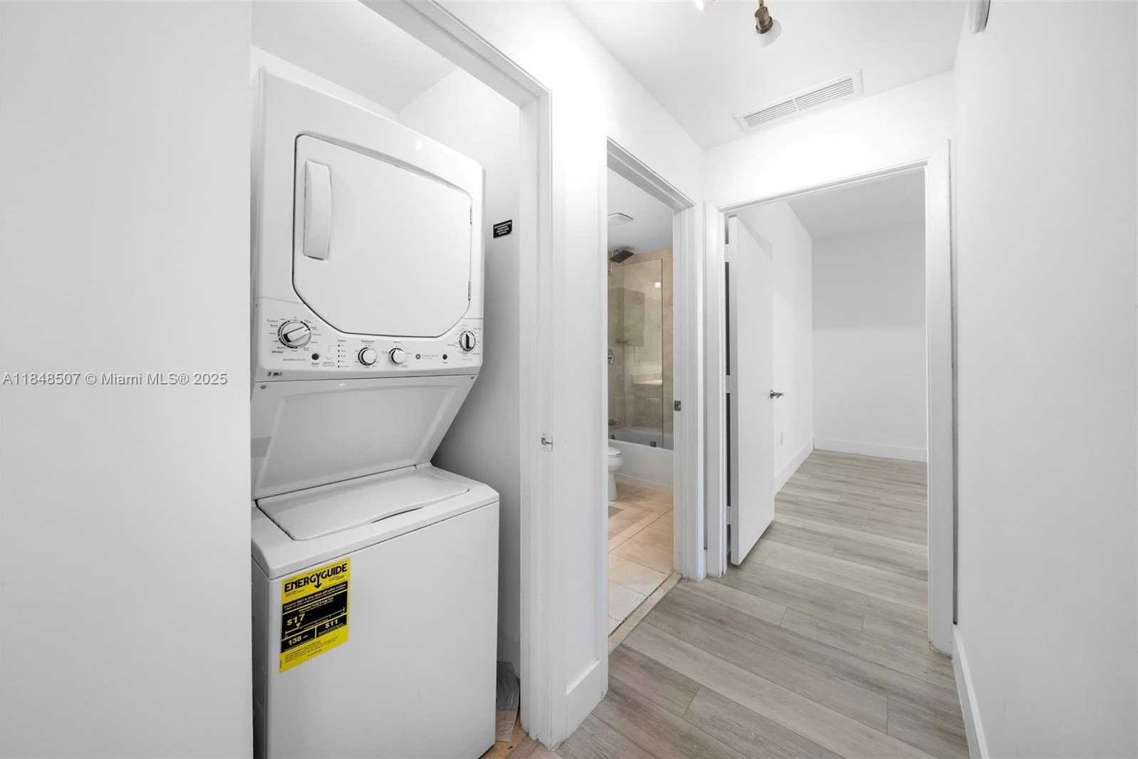 Small Image of 1900 NORTH BAYSHORE DR #2503, Miami Number 11