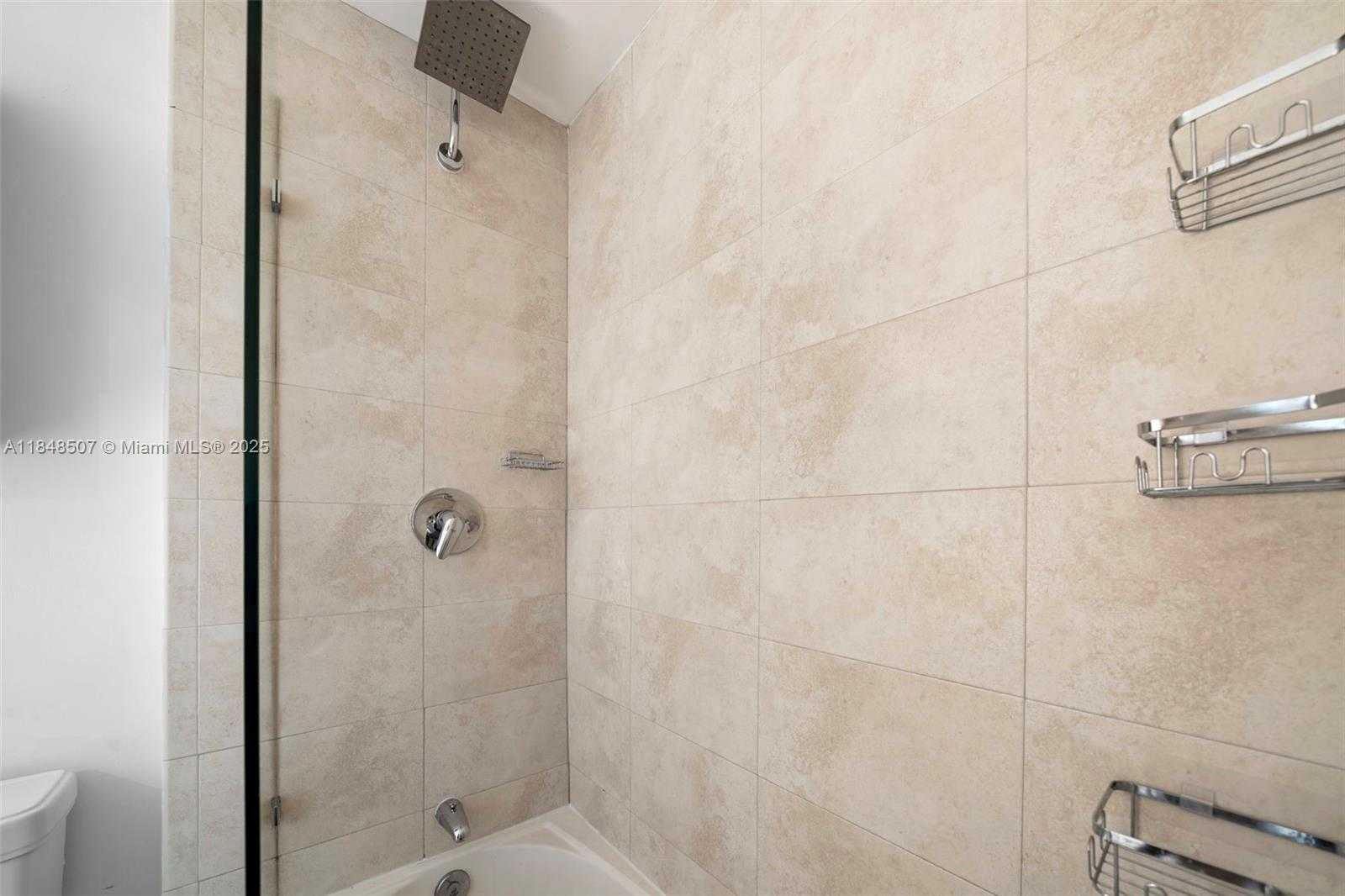 Small Image of 1900 NORTH BAYSHORE DR #2503, Miami Number 17