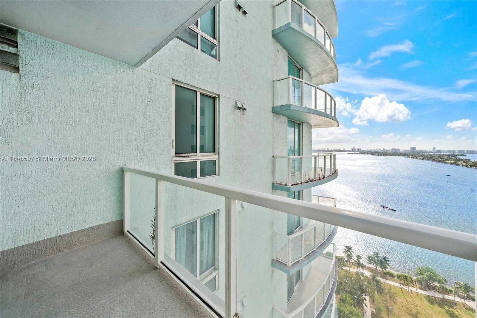Small Image of 1900 NORTH BAYSHORE DR #2503, Miami Number 4