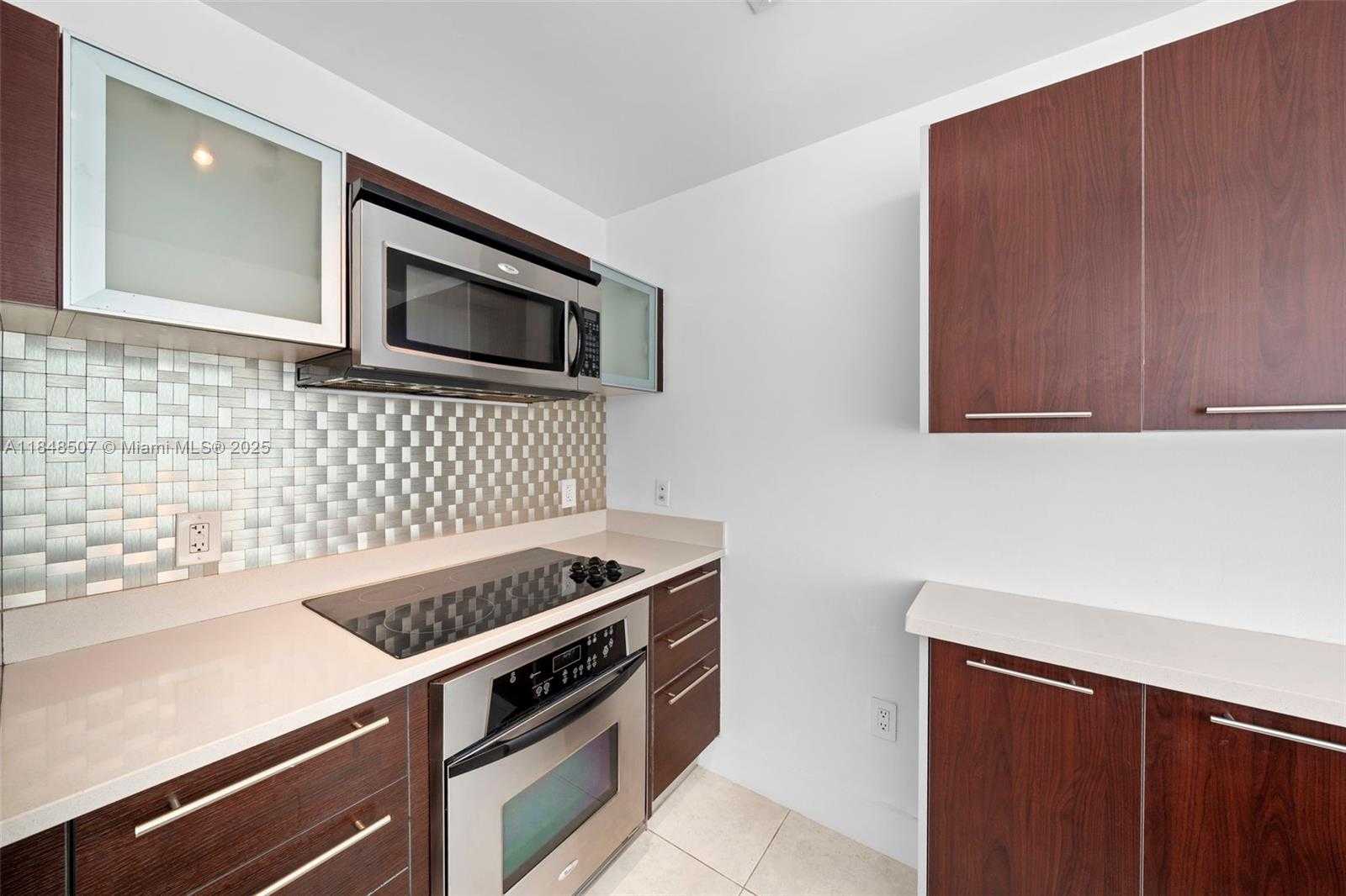 Small Image of 1900 NORTH BAYSHORE DR #2503, Miami Number 9