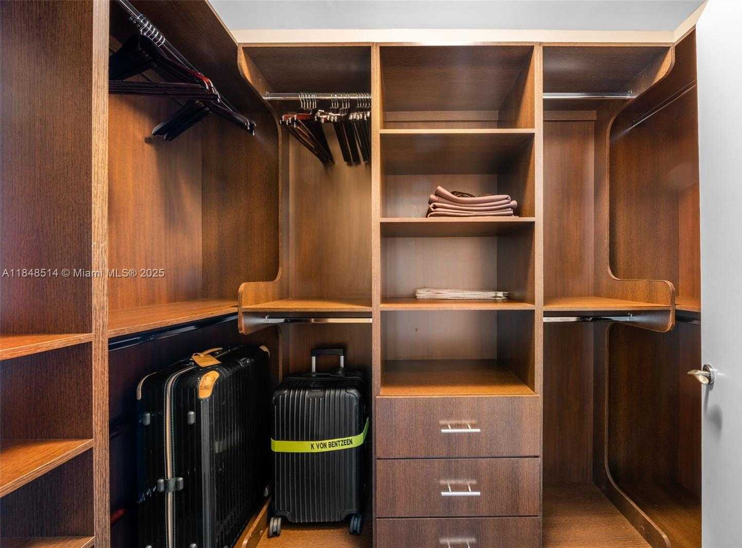Small Image of 3301 NORTH EAST 183RD ST #1104, Aventura Number 38