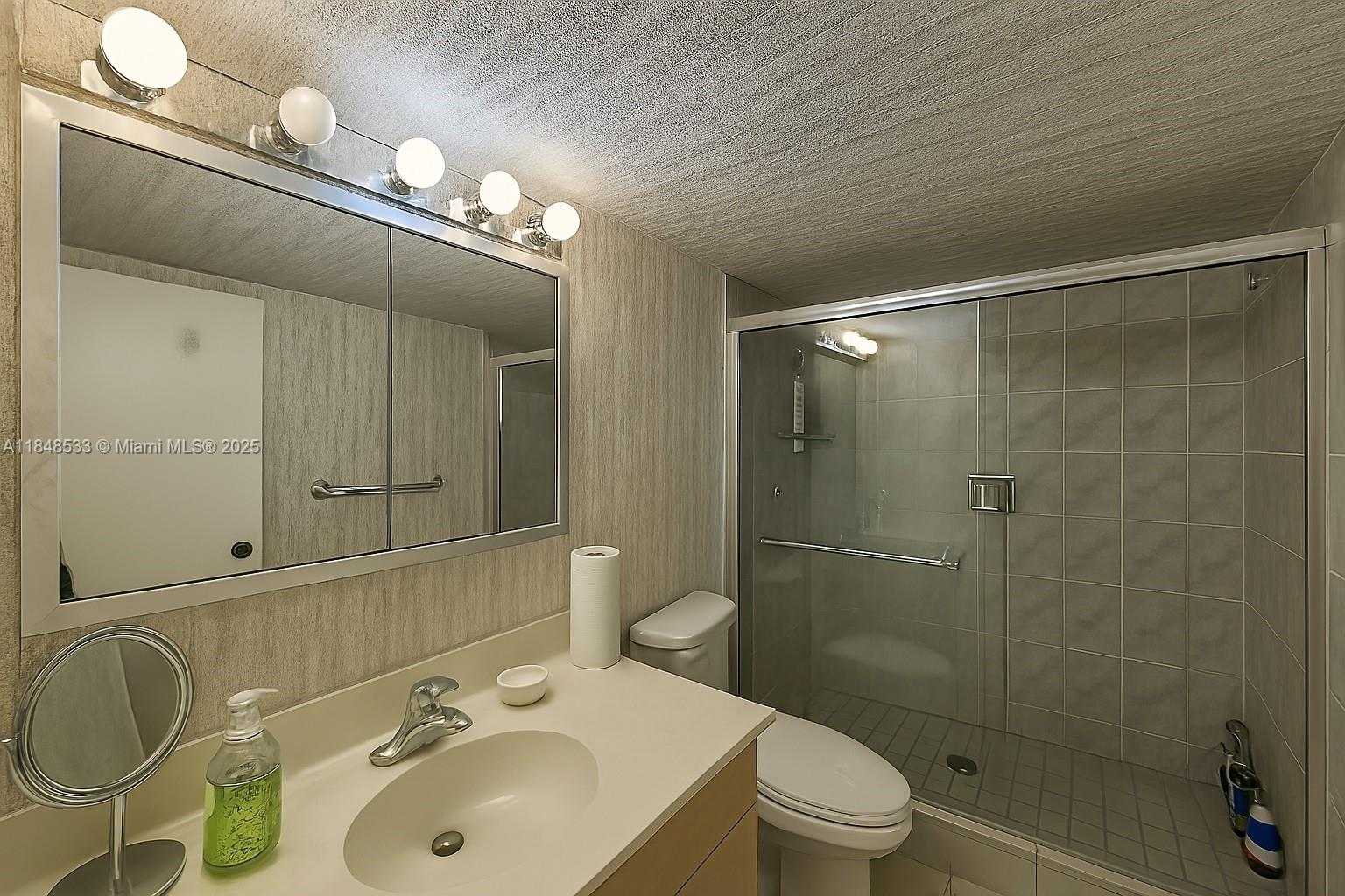 Small Image of 2030 SOUTH OCEAN DR #2004, Hallandale Beach Number 11