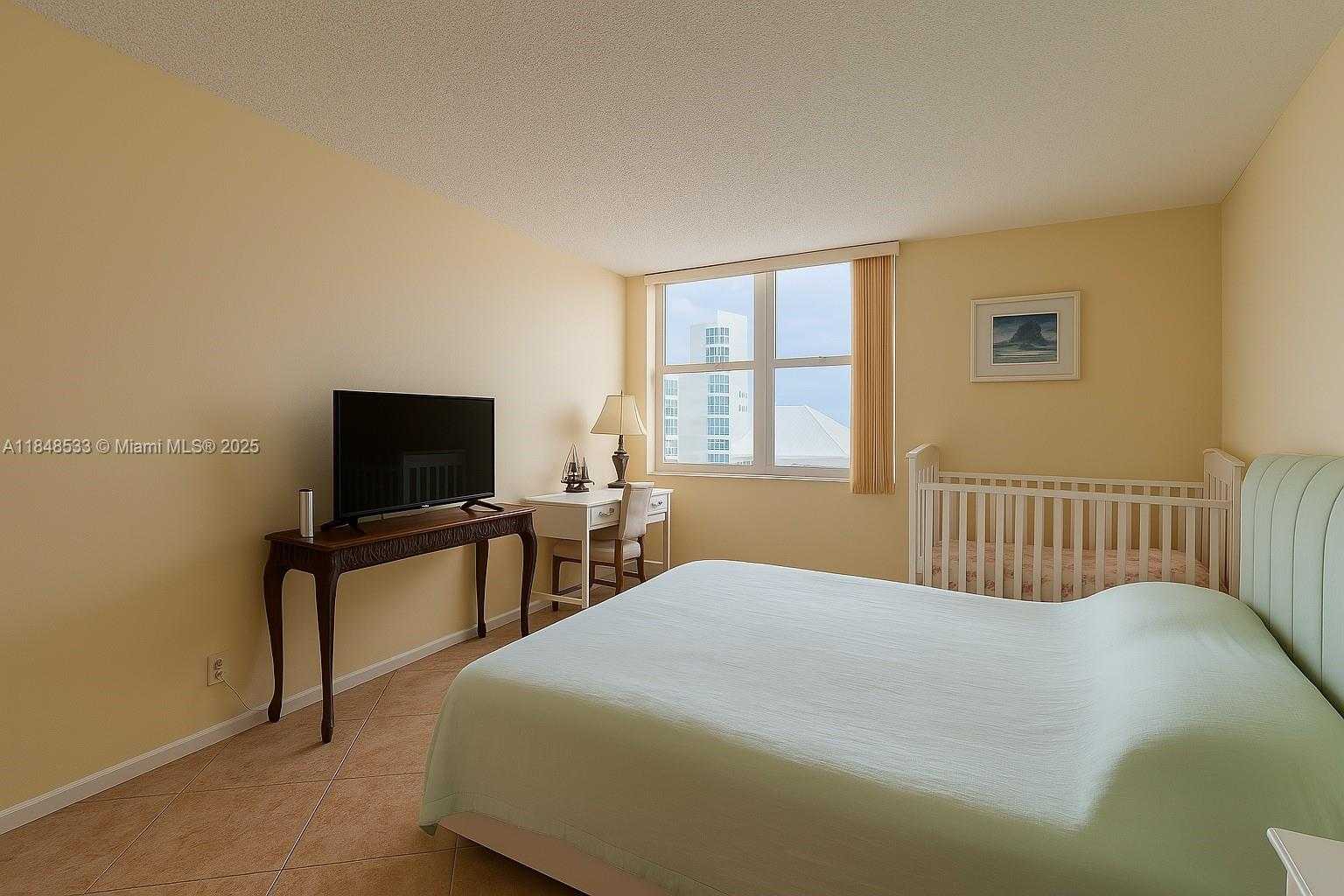 Small Image of 2030 SOUTH OCEAN DR #2004, Hallandale Beach Number 7