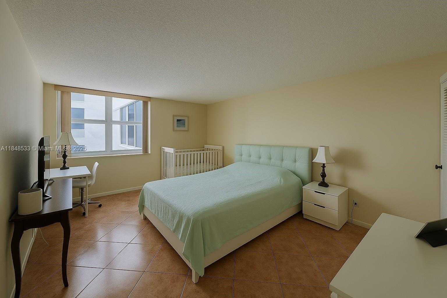 Small Image of 2030 SOUTH OCEAN DR #2004, Hallandale Beach Number 8