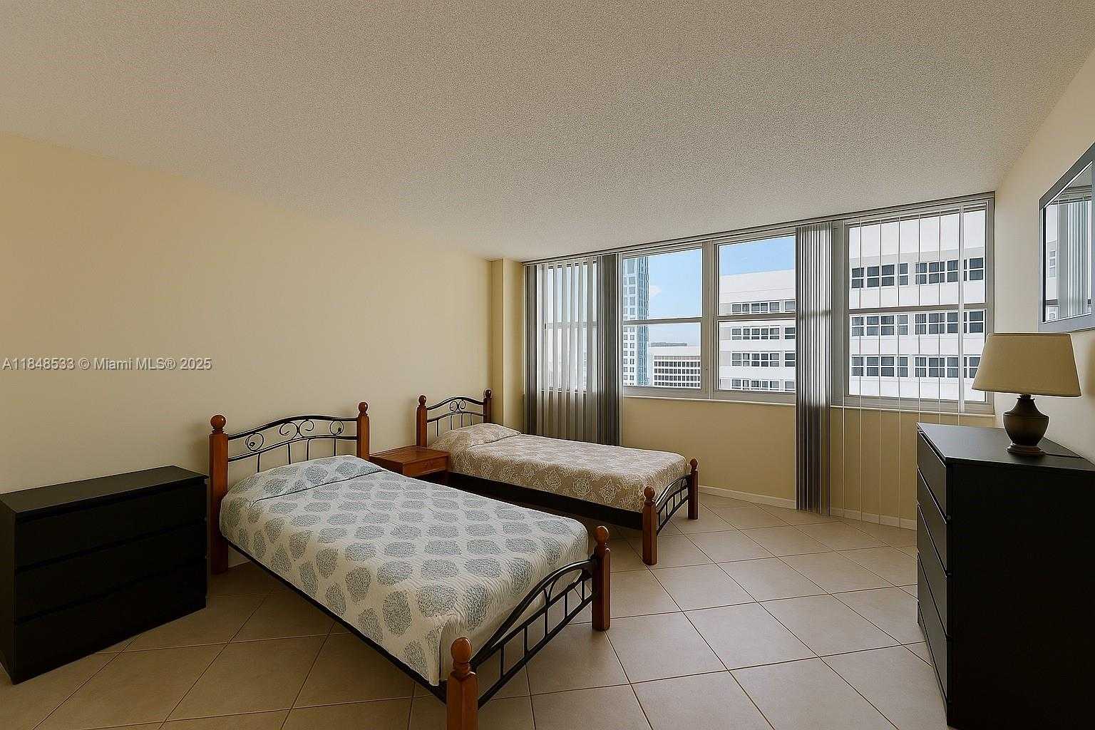 Small Image of 2030 SOUTH OCEAN DR #2004, Hallandale Beach Number 9