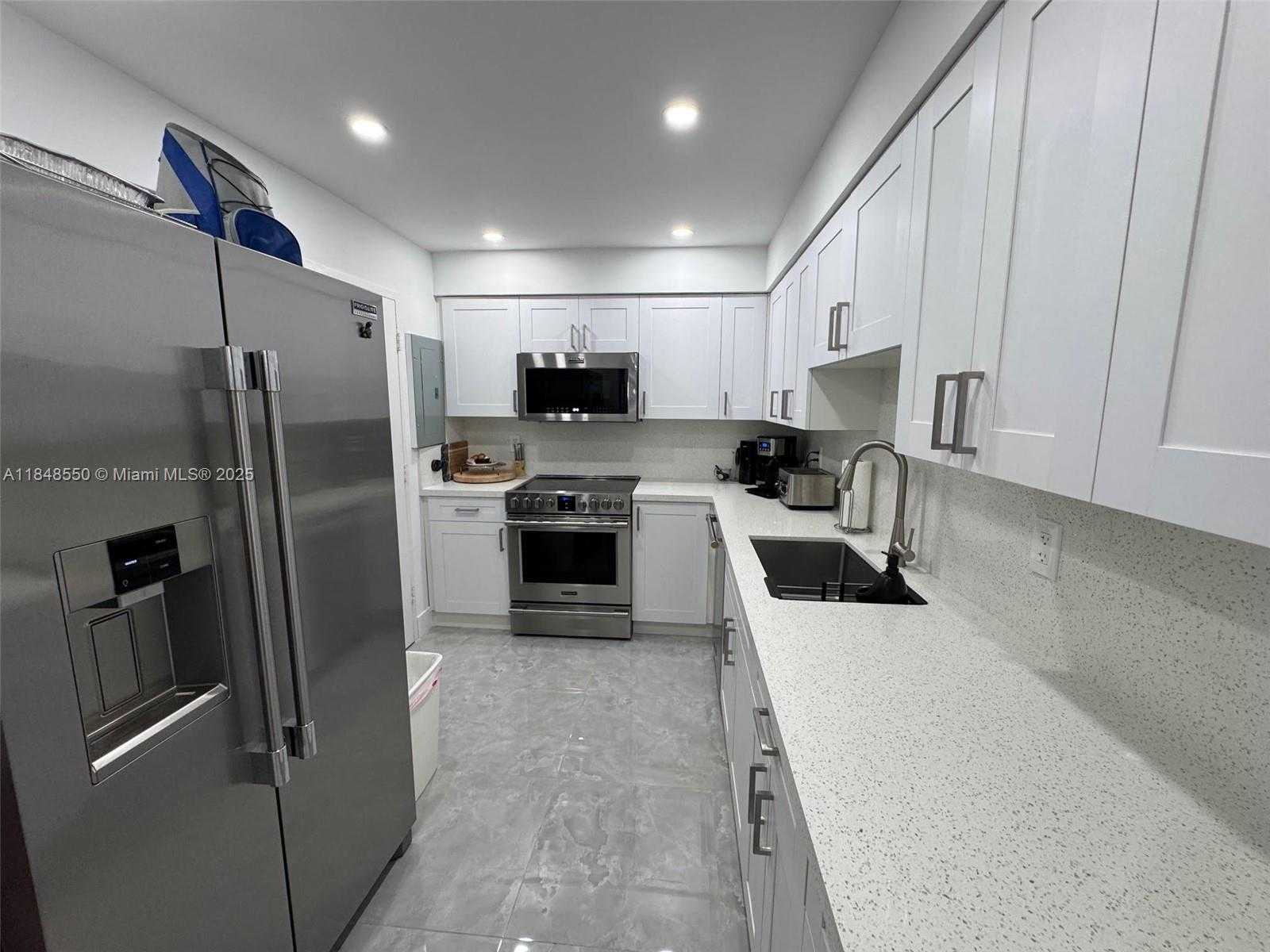 Small Image of 9225 COLLINS AVE #504, Surfside Number 4