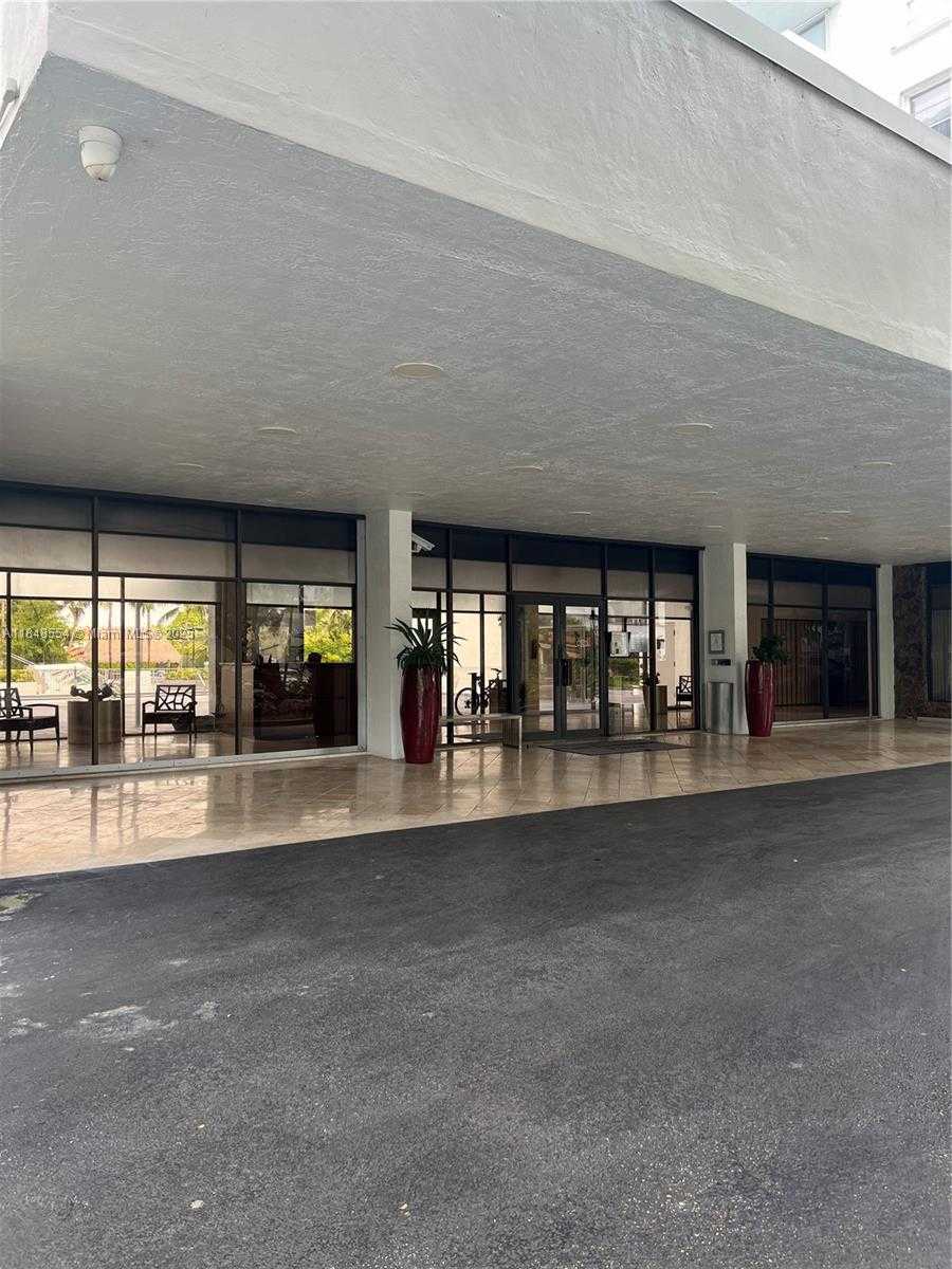 Small Image of 10000 WEST BAY HARBOR DR #625, Bay Harbor Islands Number 4