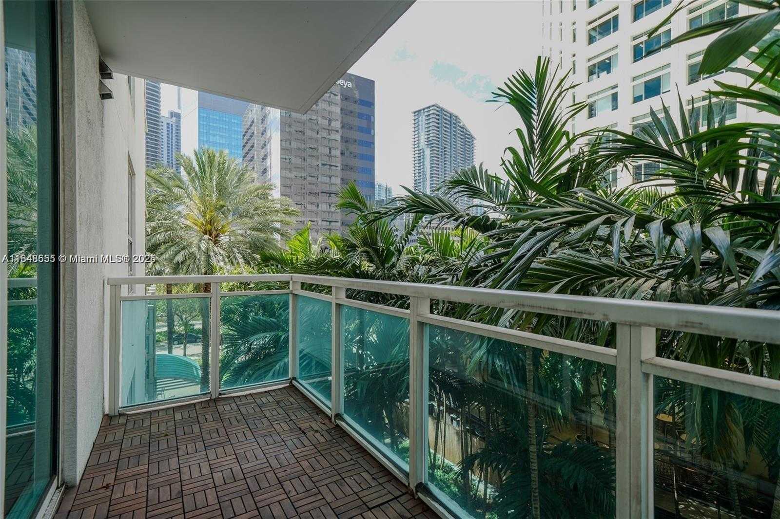 Small Image of 950 BRICKELL BAY DR #302, Miami Number 6