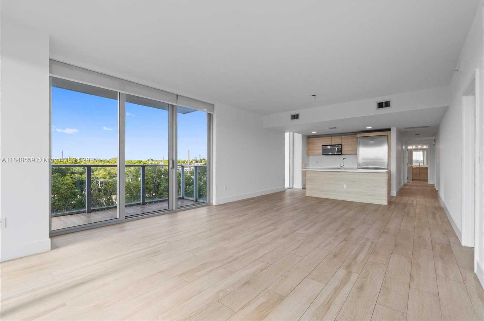 Small Image of 16385 Biscayne Blvd, Sunny Isles Beach, FL 33160, USA Number 12
