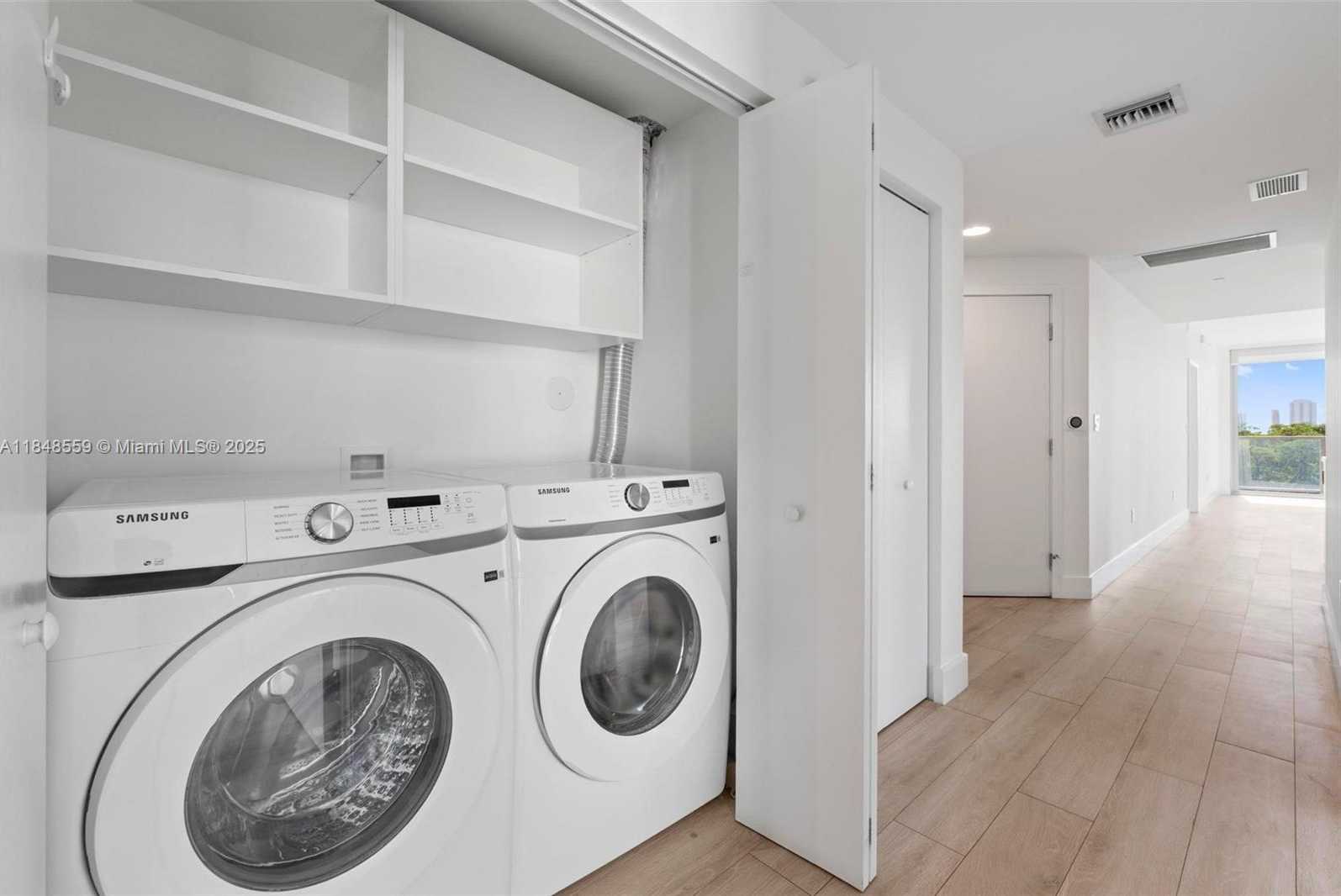 Small Image of 16385 Biscayne Blvd, Sunny Isles Beach, FL 33160, USA Number 29