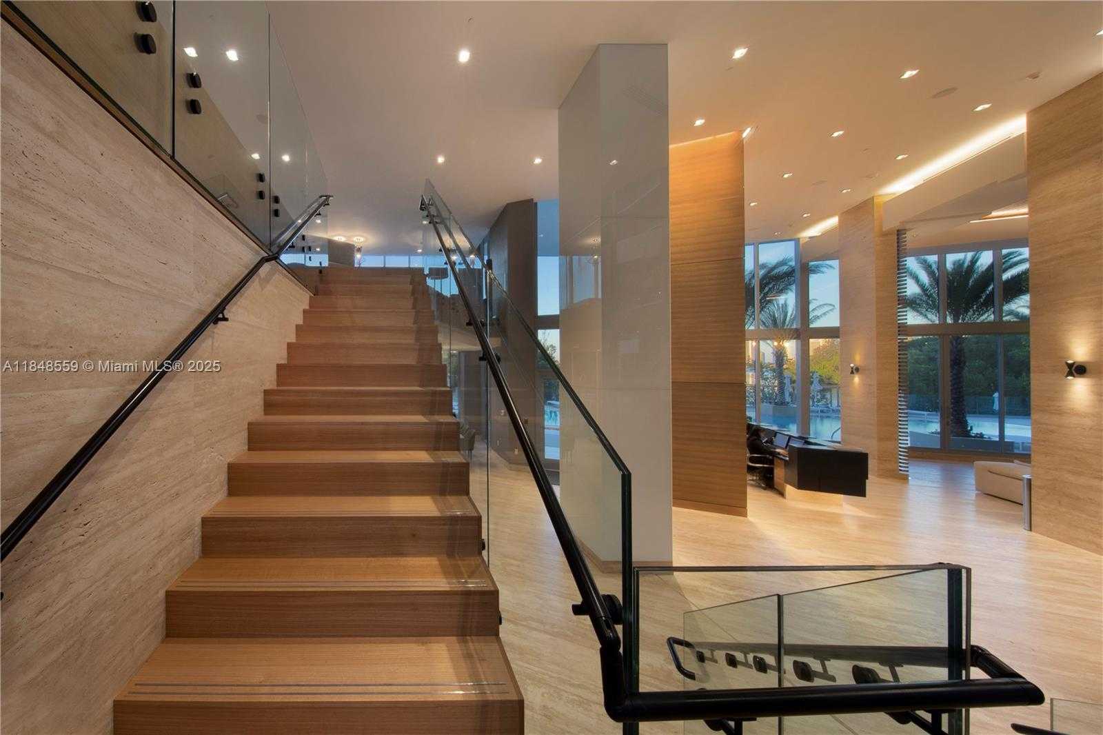 Small Image of 16385 Biscayne Blvd, Sunny Isles Beach, FL 33160, USA Number 34