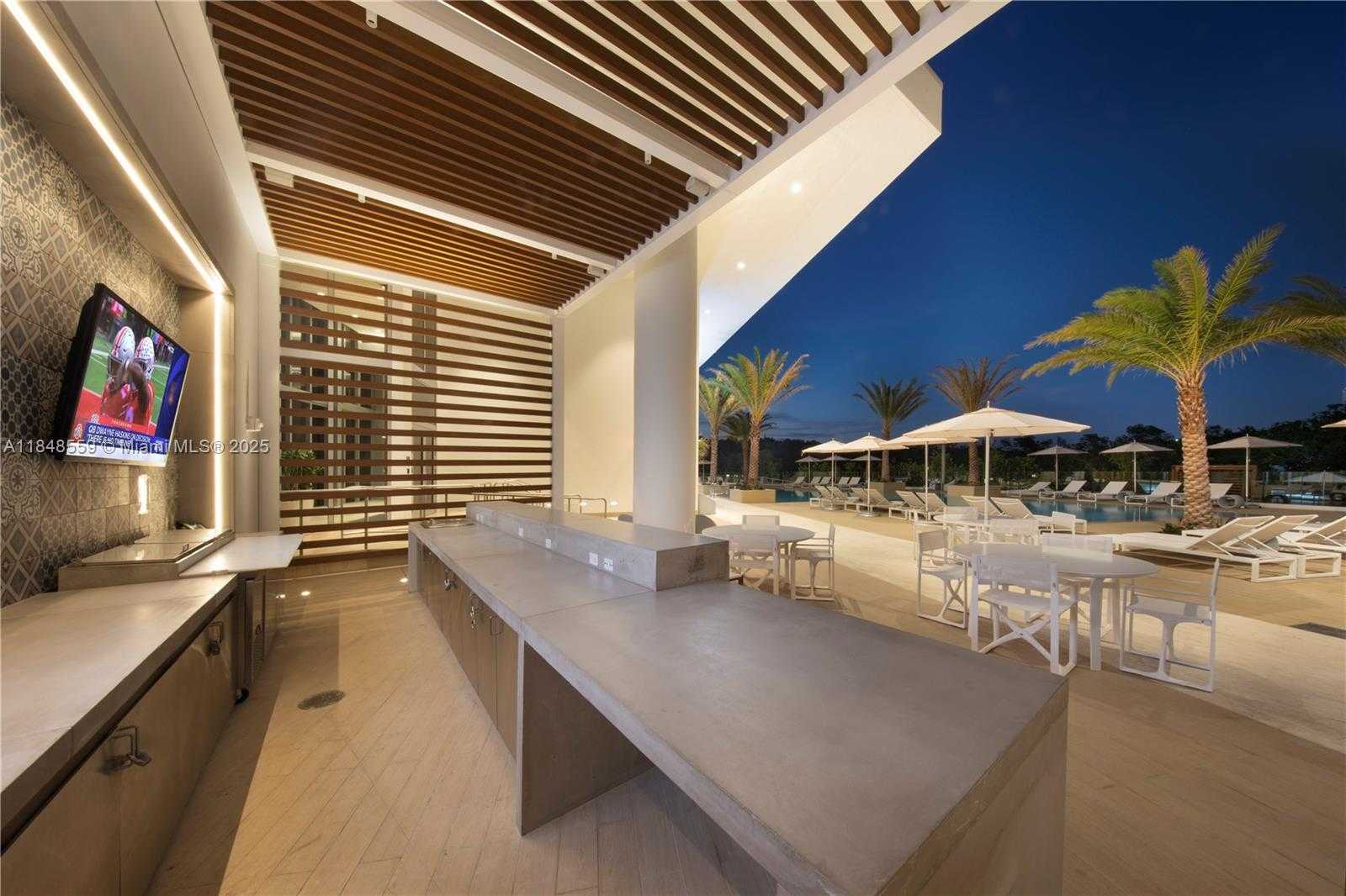 Small Image of 16385 Biscayne Blvd, Sunny Isles Beach, FL 33160, USA Number 42
